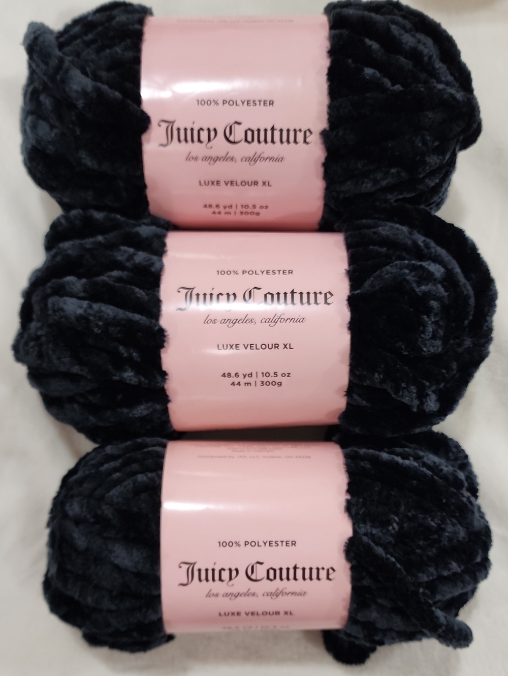 Juicy Couture Luxe Velour XL Plush Yarn - Black